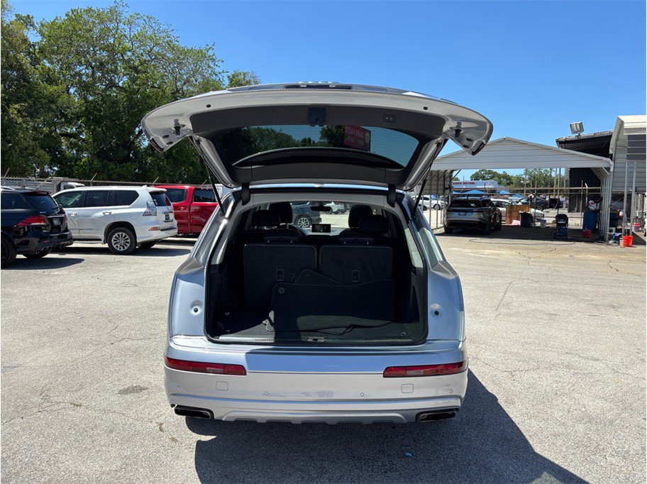 Used 2018 Audi Q7 3.0T Premium AWD/4WD image 47