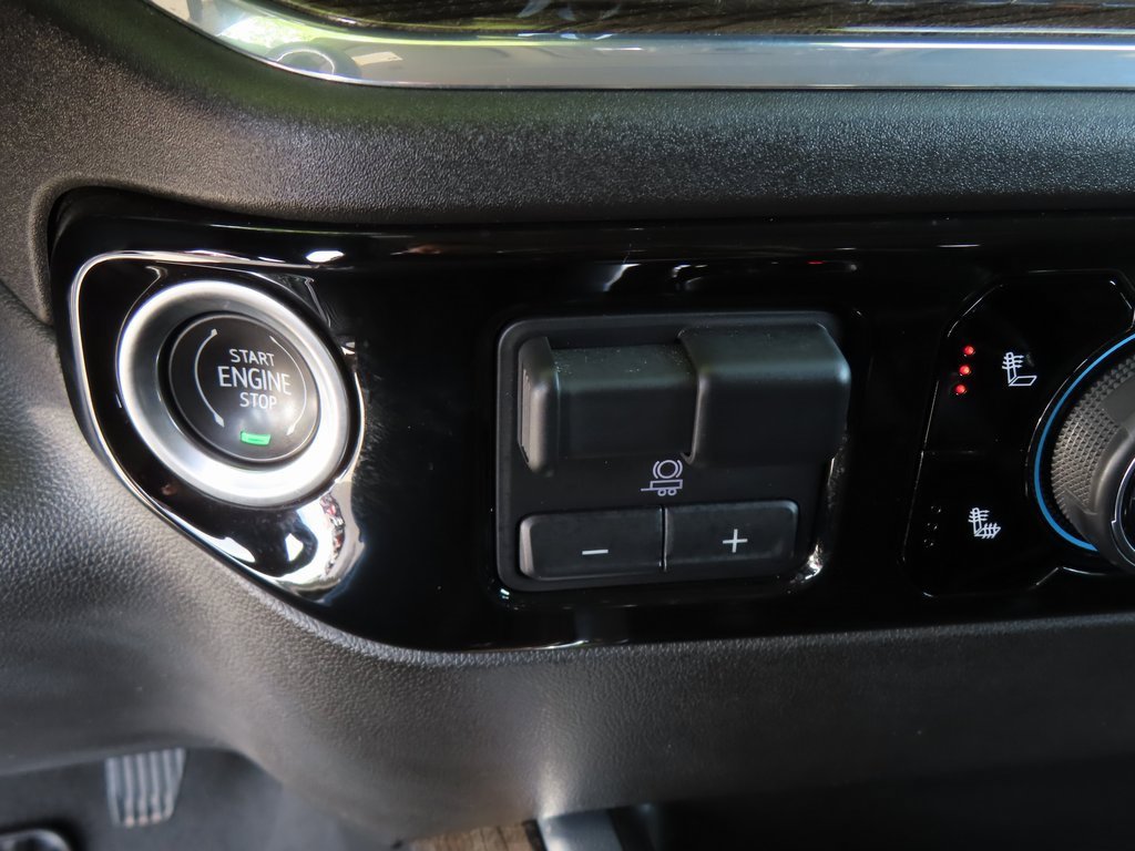 Used 2024 Chevrolet Silverado 1500 RST w/ Convenience Package II image 7