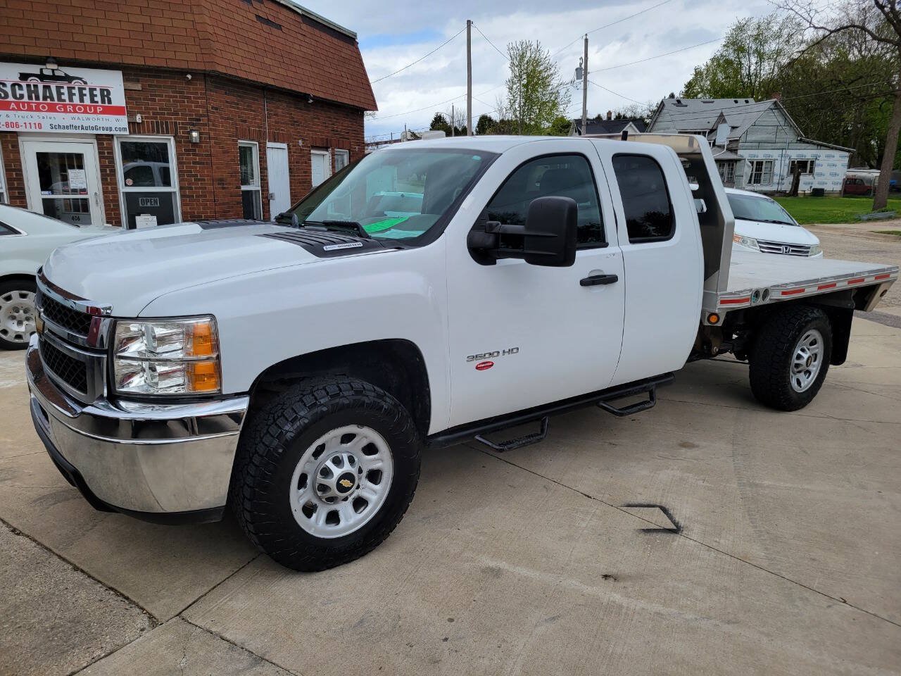 Used 2013 Chevrolet Silverado 3500 W/T AWD/4WD image 2