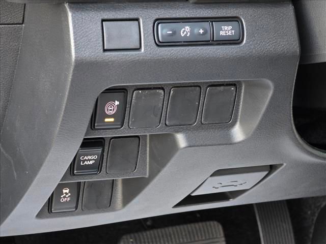 New 2026 Nissan Frontier SV w/ Tow Package image 6