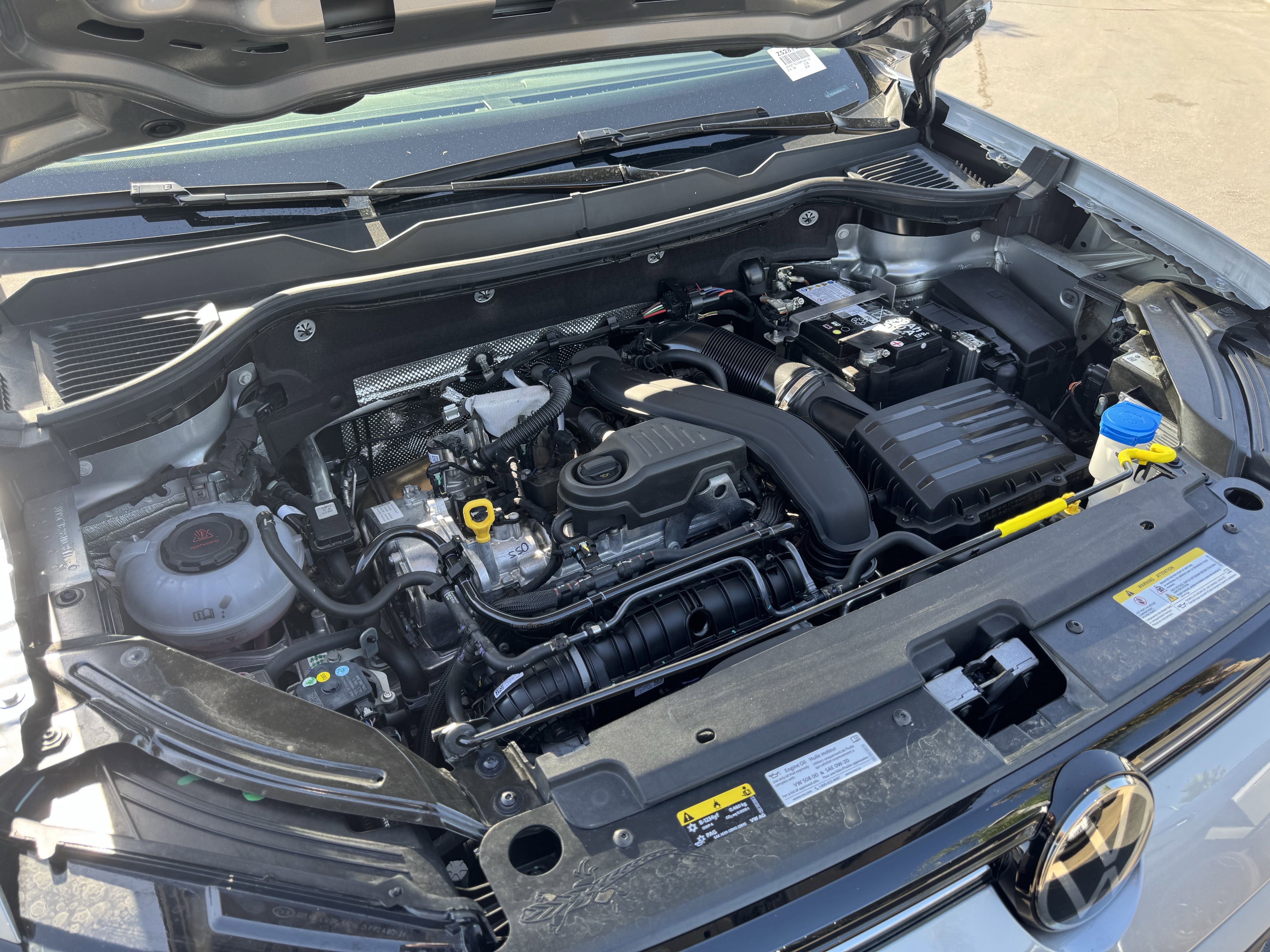 Used 2025 Volkswagen Taos SE image 37