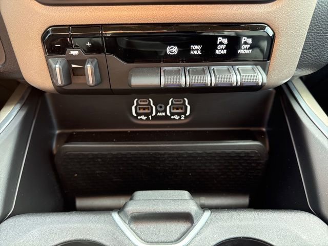 Used 2021 RAM 2500 Laramie w/ Body Color Bumper Group image 34