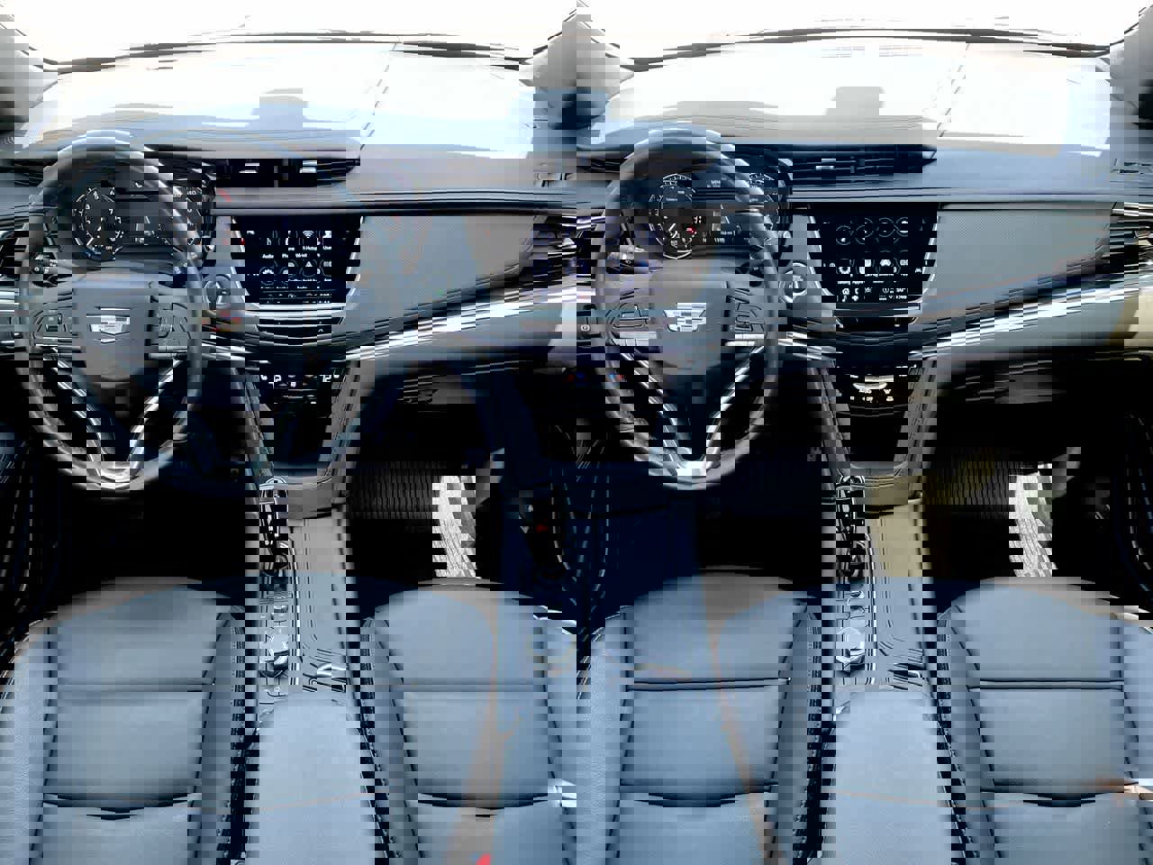 Certified 2025 Cadillac XT6 Luxury AWD/4WD image 24