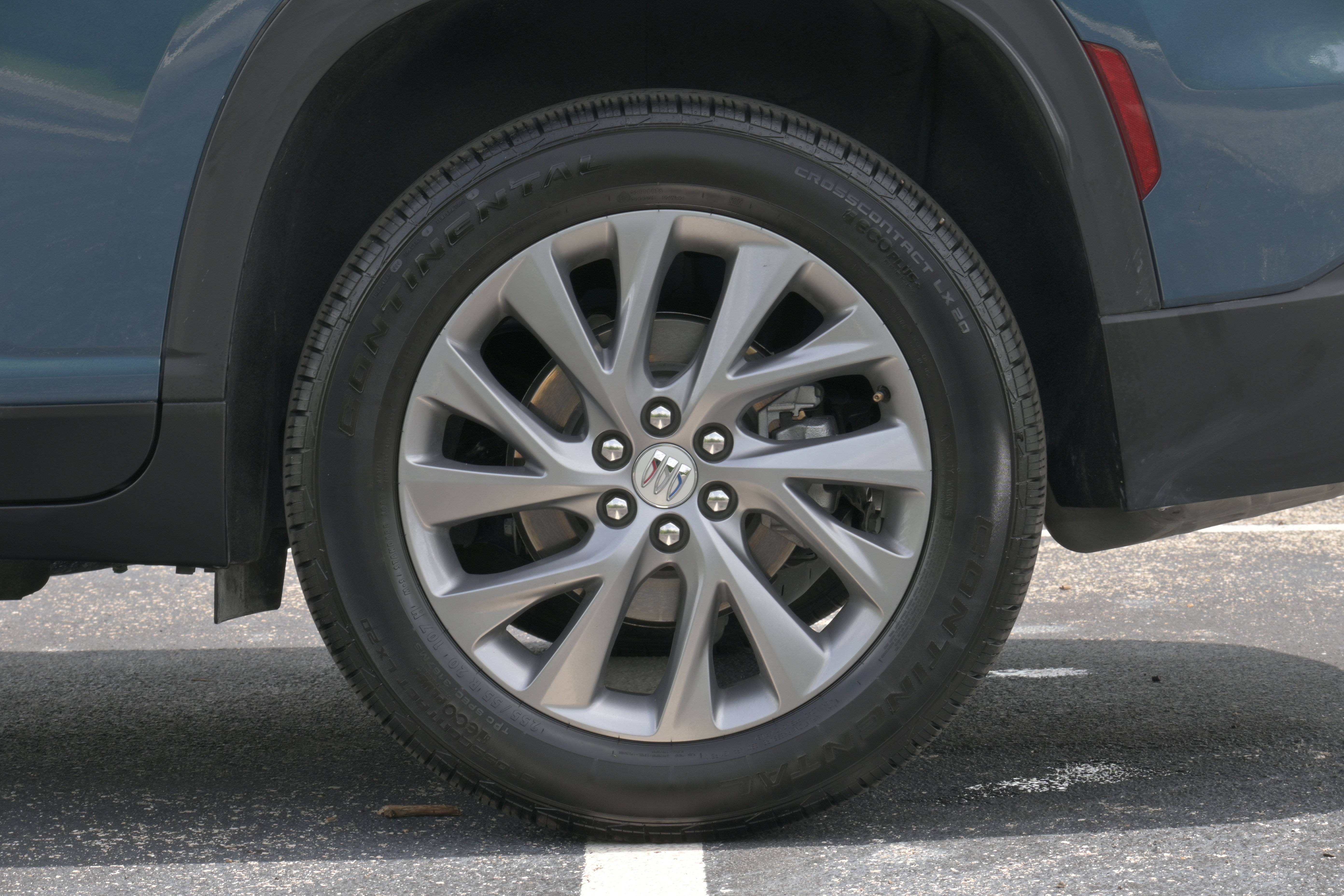 Used 2025 Buick Enclave Preferred FWD image 36