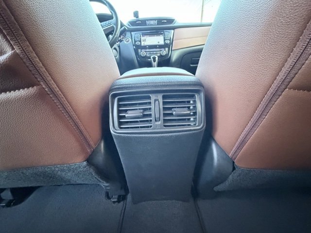 Used 2017 Nissan Rogue SL w/ SL Premium Package image 28