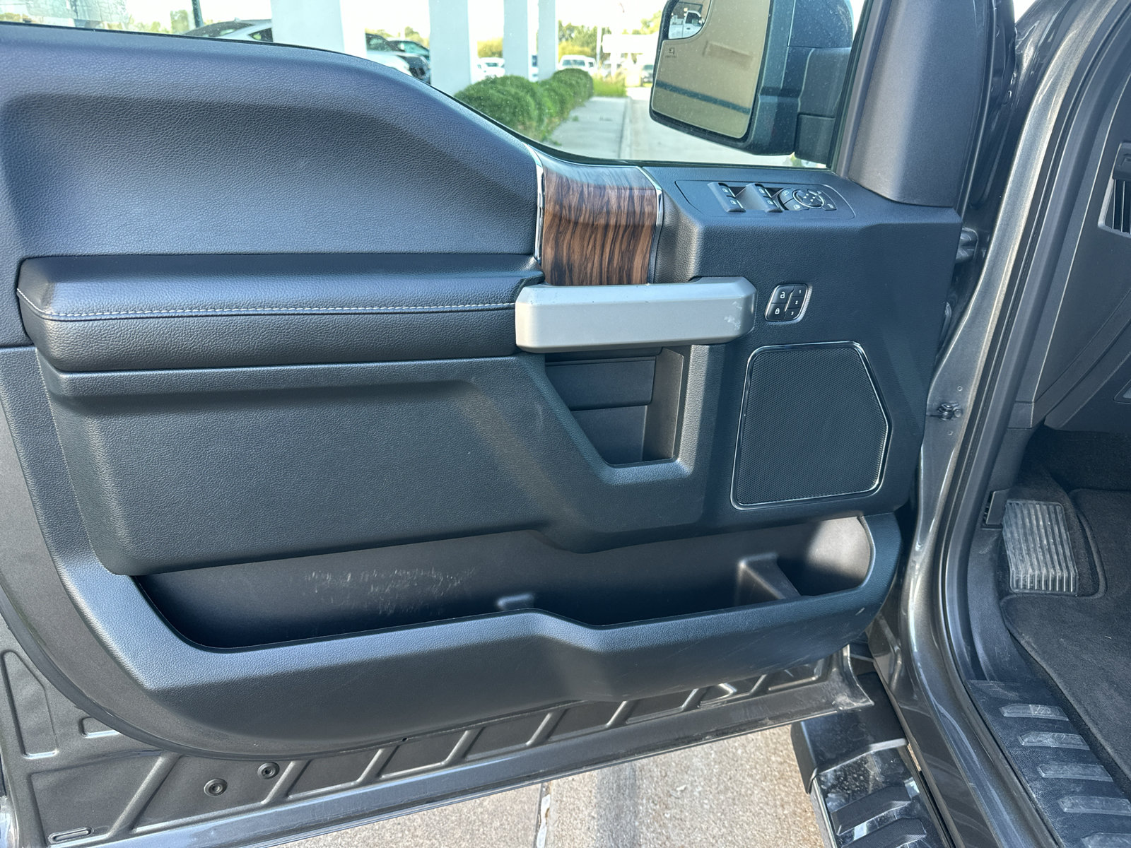 Used 2018 Ford F150 Lariat w/ Max Trailer Tow Package AWD/4WD image 17