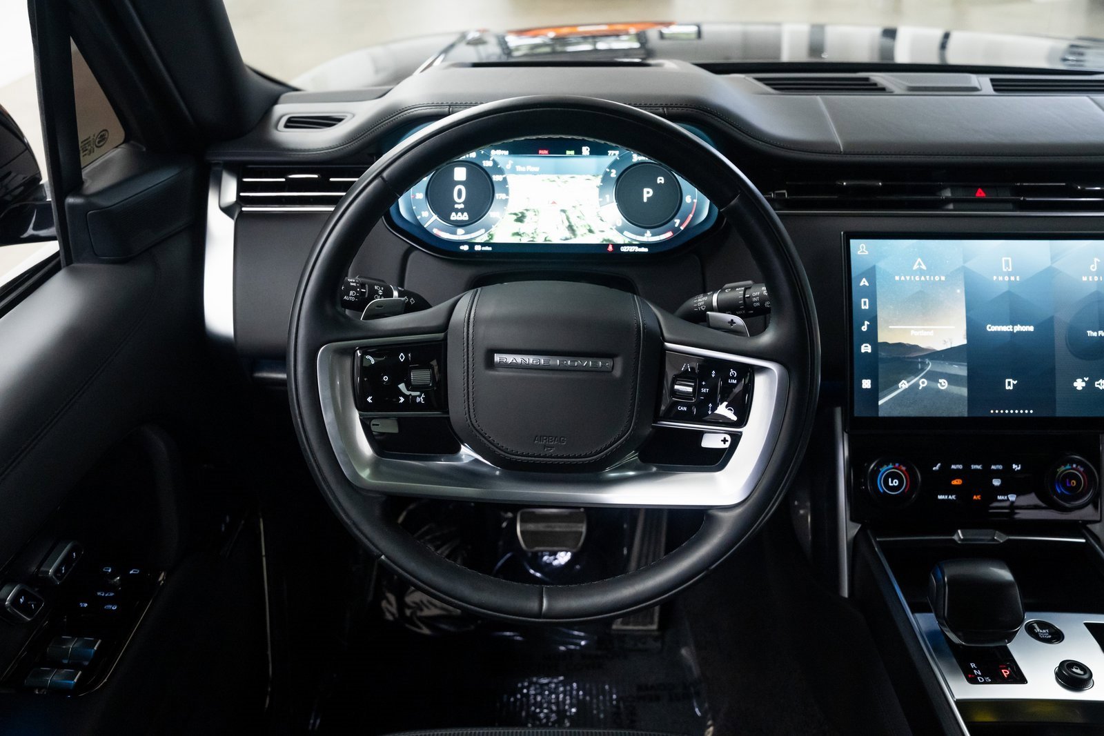 Used 2023 Land Rover Range Rover SV image 15