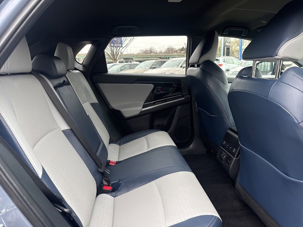Used 2023 Subaru Solterra Limited image 26
