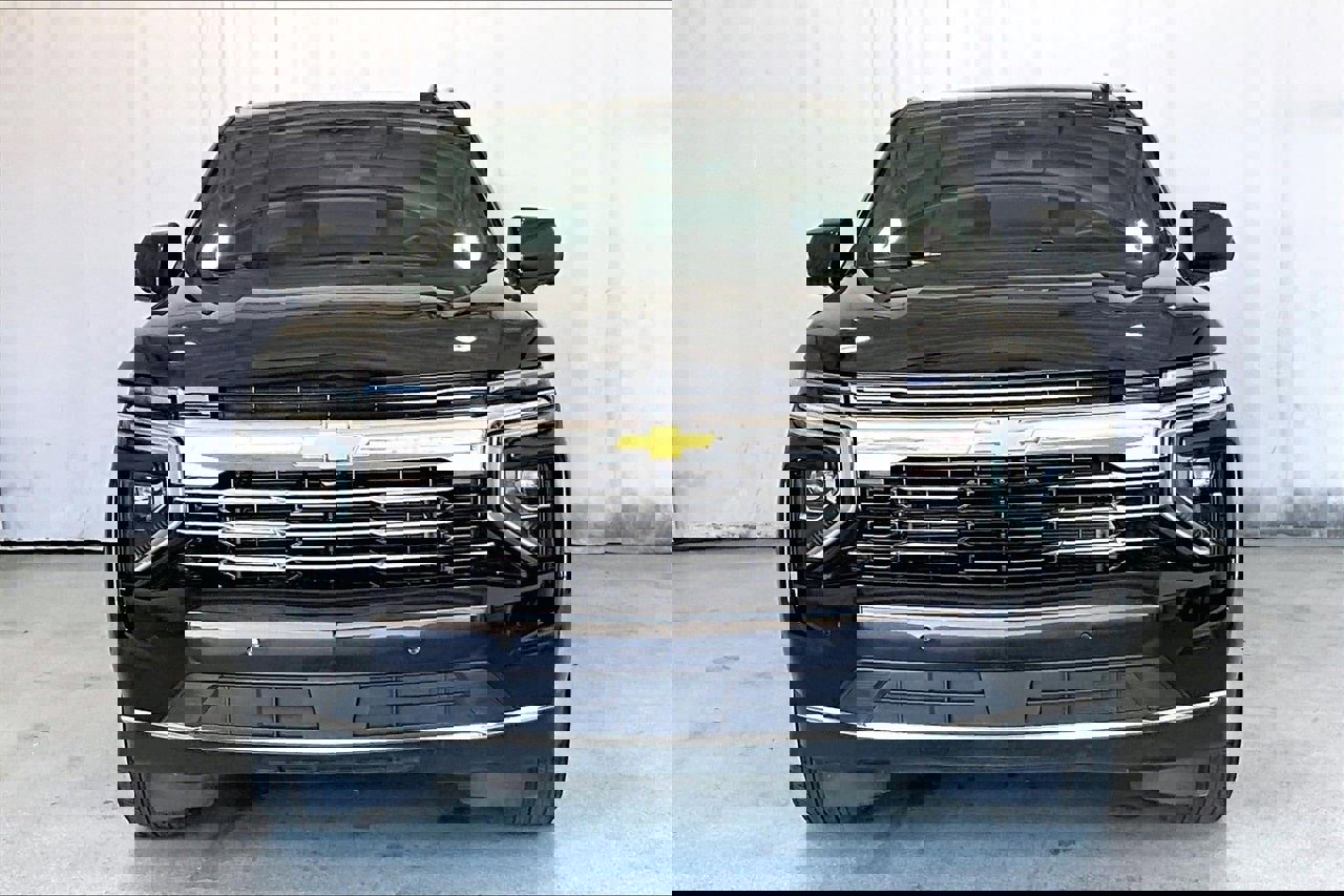 Used 2025 Chevrolet Tahoe LT image 2