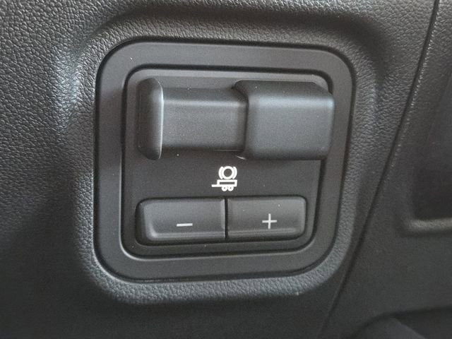 New 2026 GMC Hummer EV 4x4 Crew Cab image 7