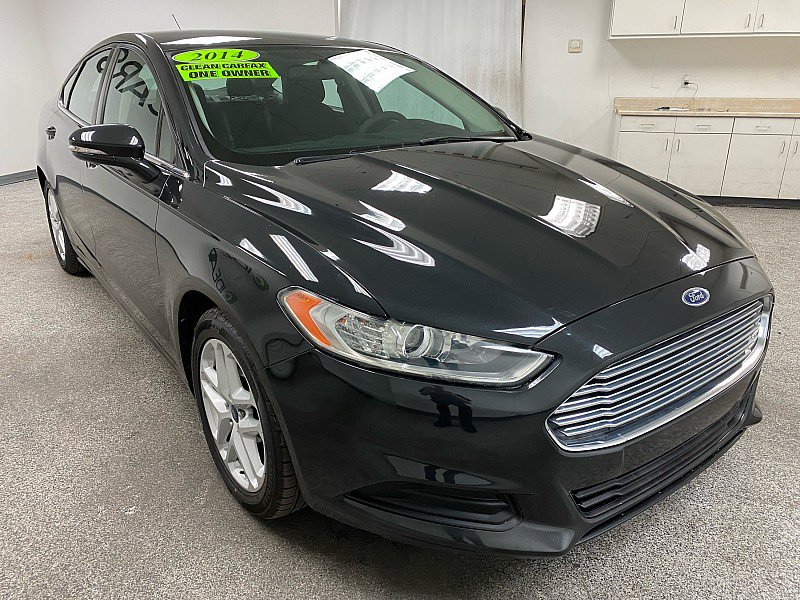 Used 2014 Ford Fusion SE image 3