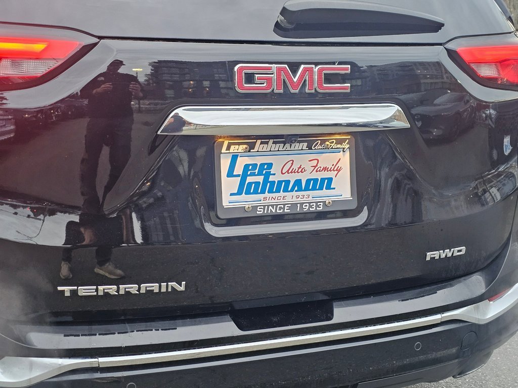 Used 2018 GMC Terrain Denali w/ Advanced Safety Package image 25