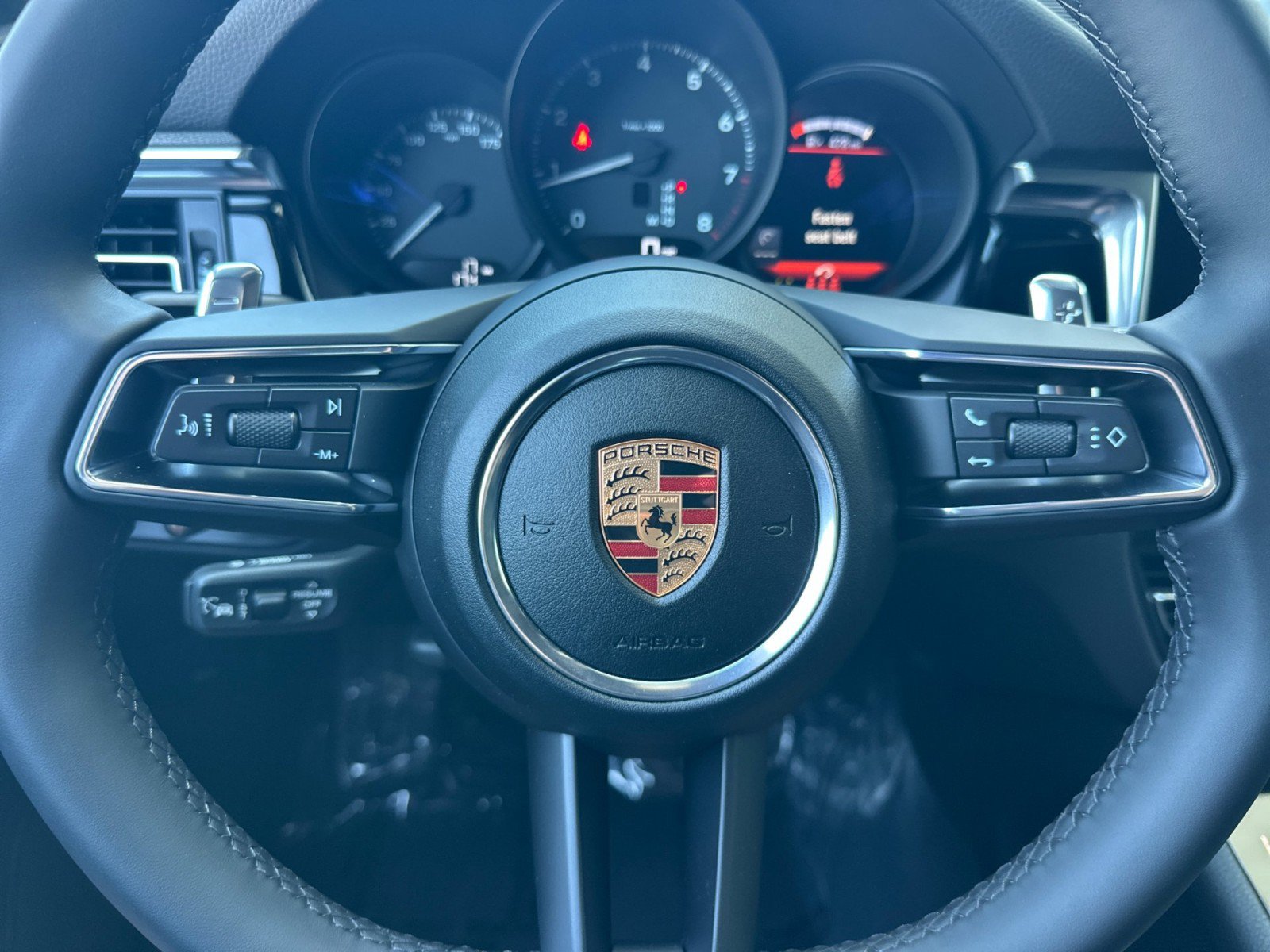 New 2026 Porsche Macan AWD/4WD image 23
