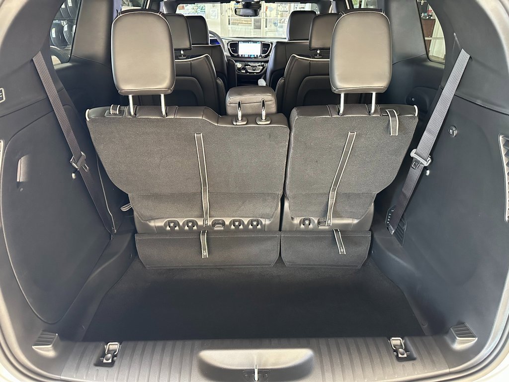 New 2026 Chrysler Pacifica Limited w/ S Appearance Package image 42