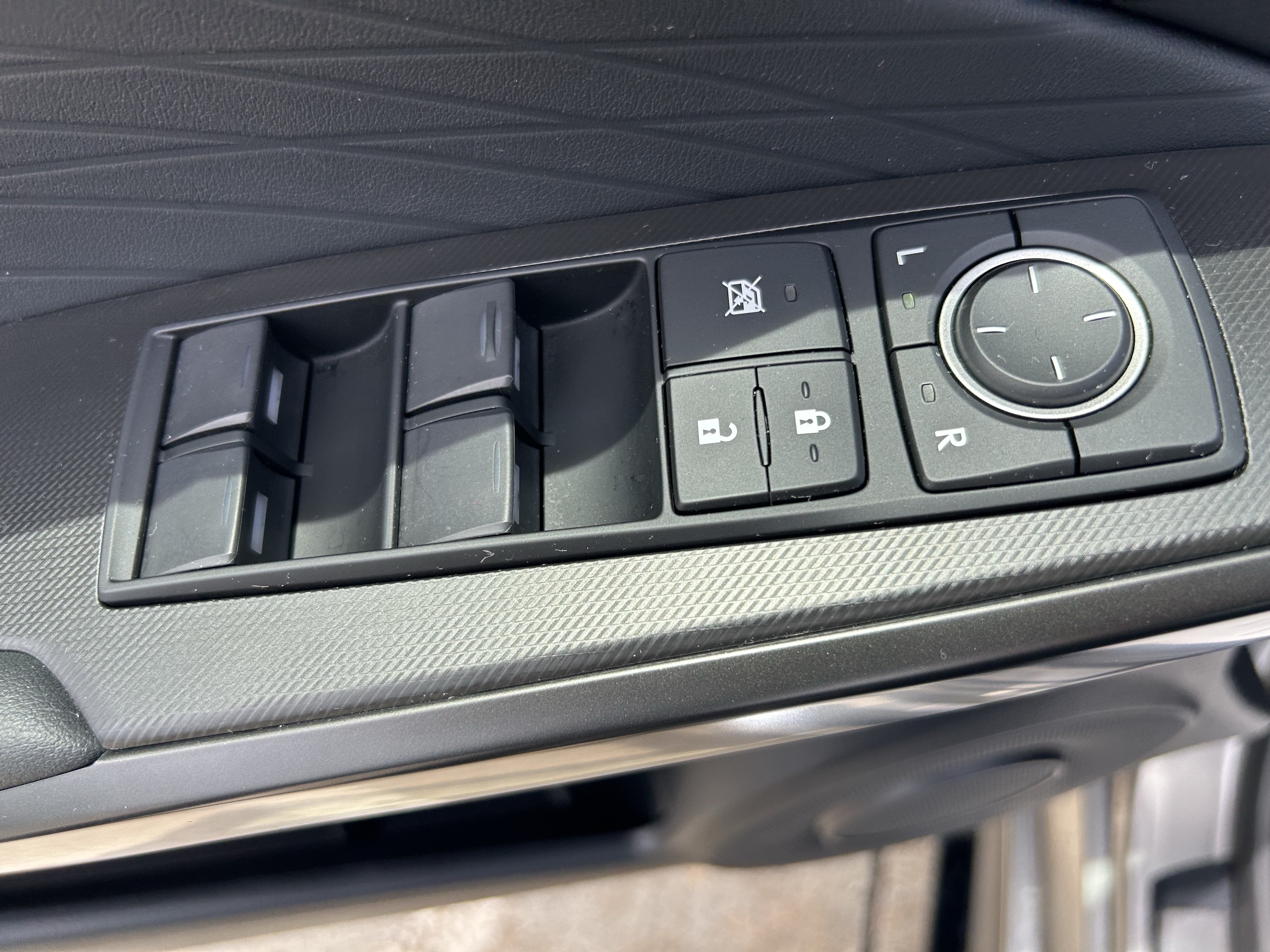 Used 2021 Lexus IS 350 F Sport w/ Accessory Package 2 AWD/4WD image 17