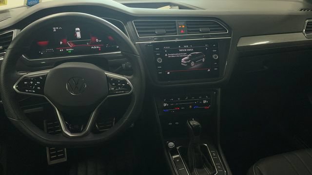 Certified 2024 Volkswagen Tiguan SE R-Line AWD/4WD image 12