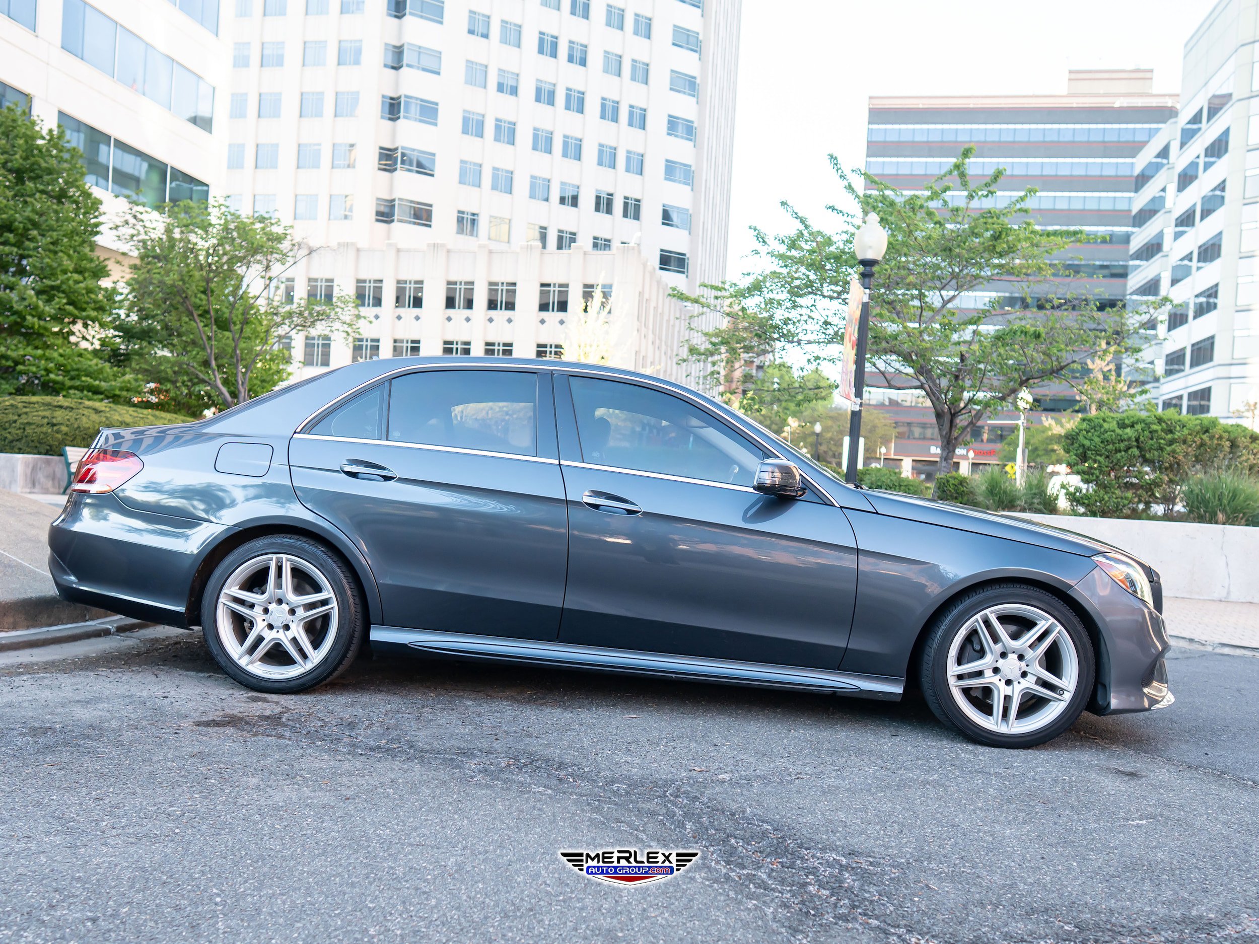 Used 2014 Mercedes-Benz E 350 4MATIC Sedan image 8