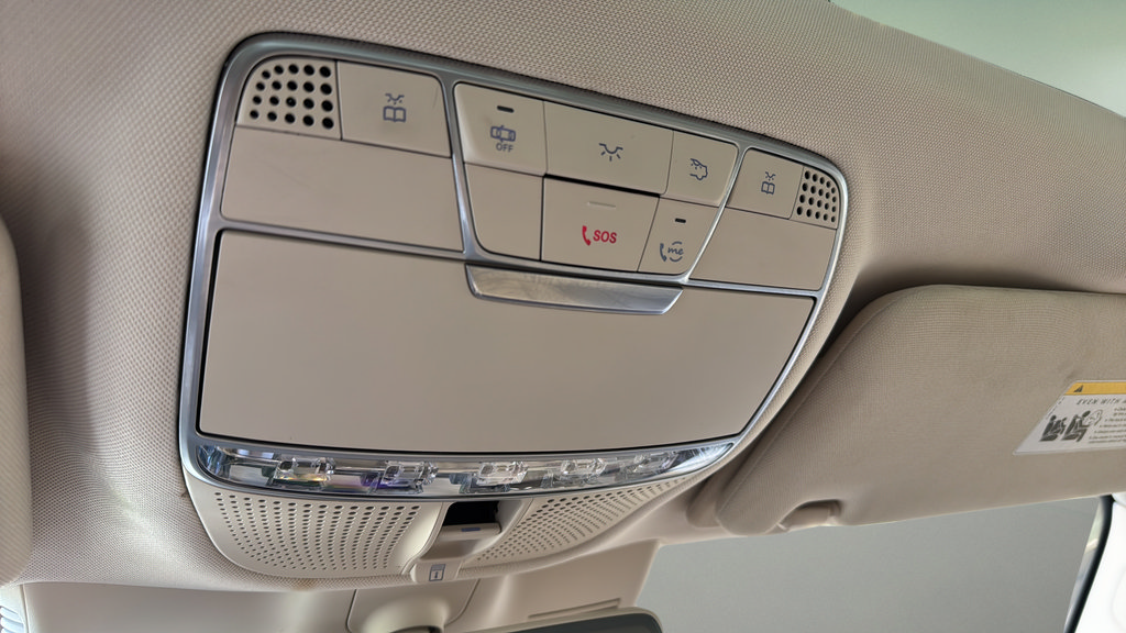 Used 2020 Mercedes-Benz S 560 4MATIC Sedan image 32