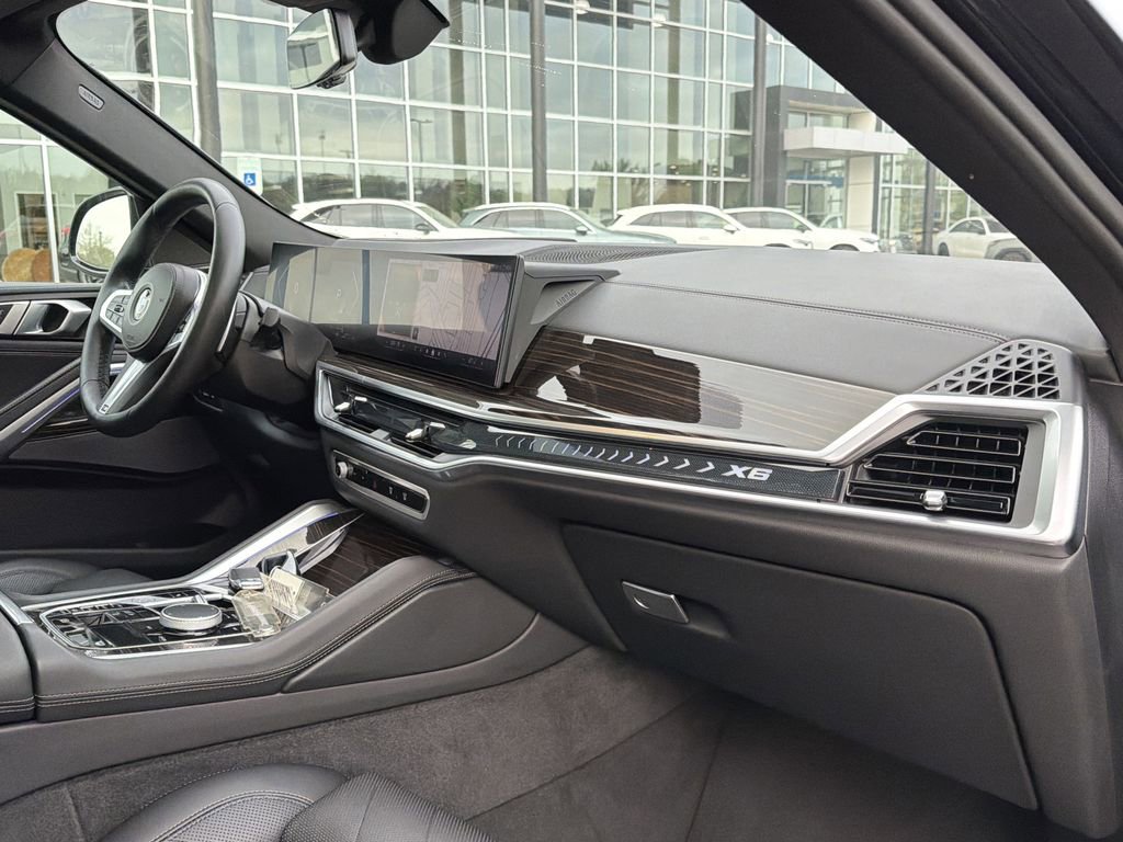 Used 2025 BMW X6 xDrive40i image 19