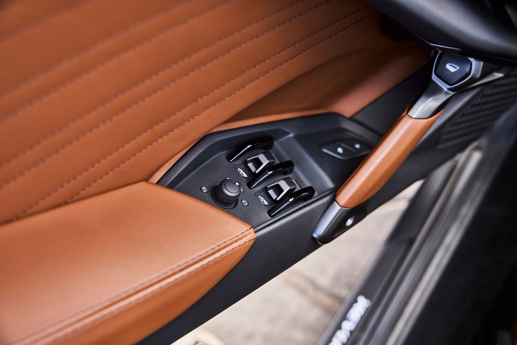 Used 2025 Lamborghini Revuelto AWD/4WD image 44