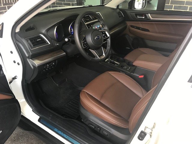 Used 2019 Subaru Outback 3.6R Touring AWD/4WD image 5