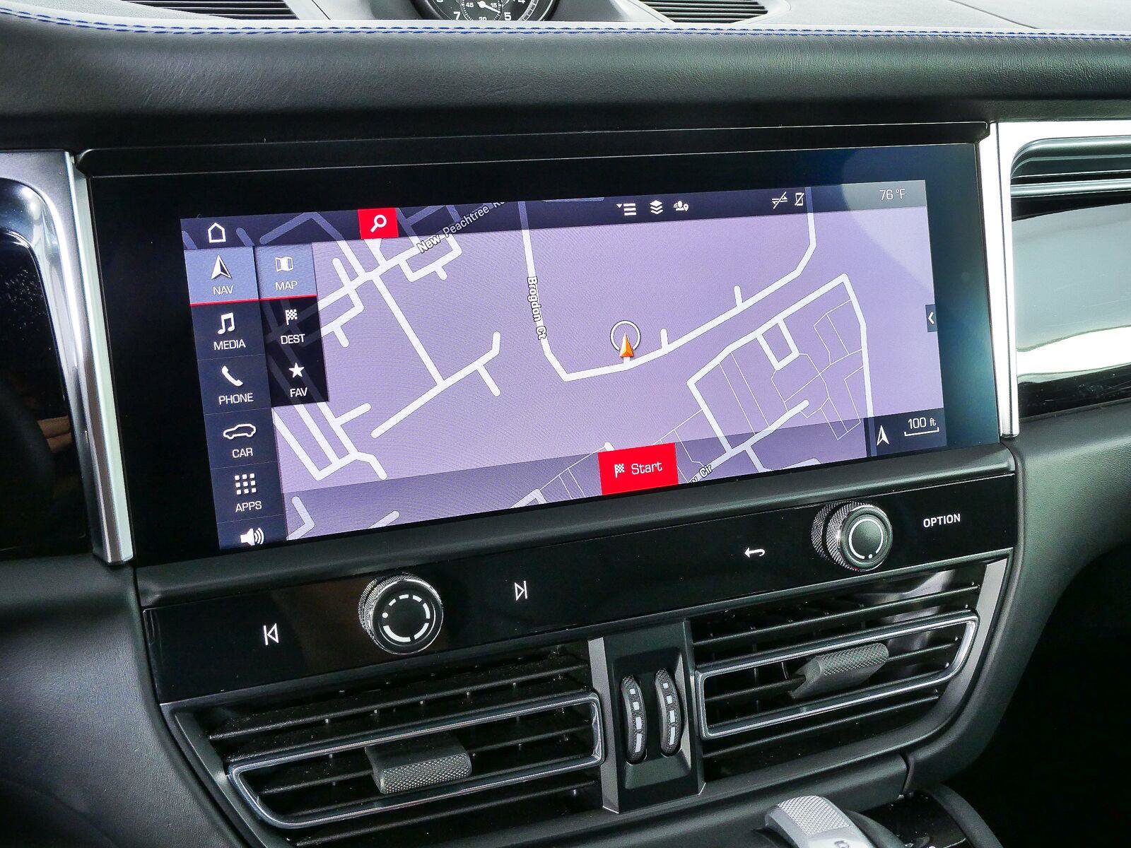 Certified 2023 Porsche Macan S AWD/4WD image 13