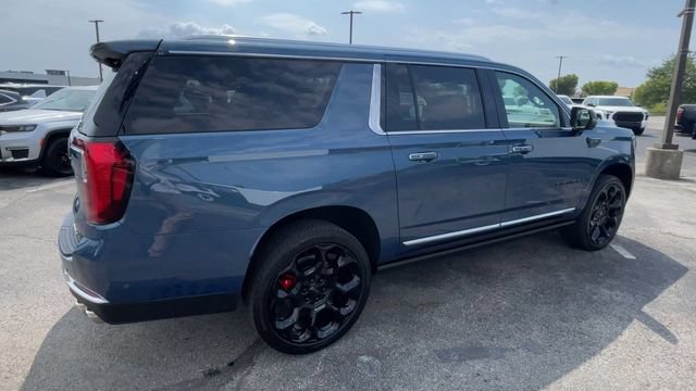New 2026 GMC Yukon XL Denali w/ Denali Reserve Package AWD/4WD image 2