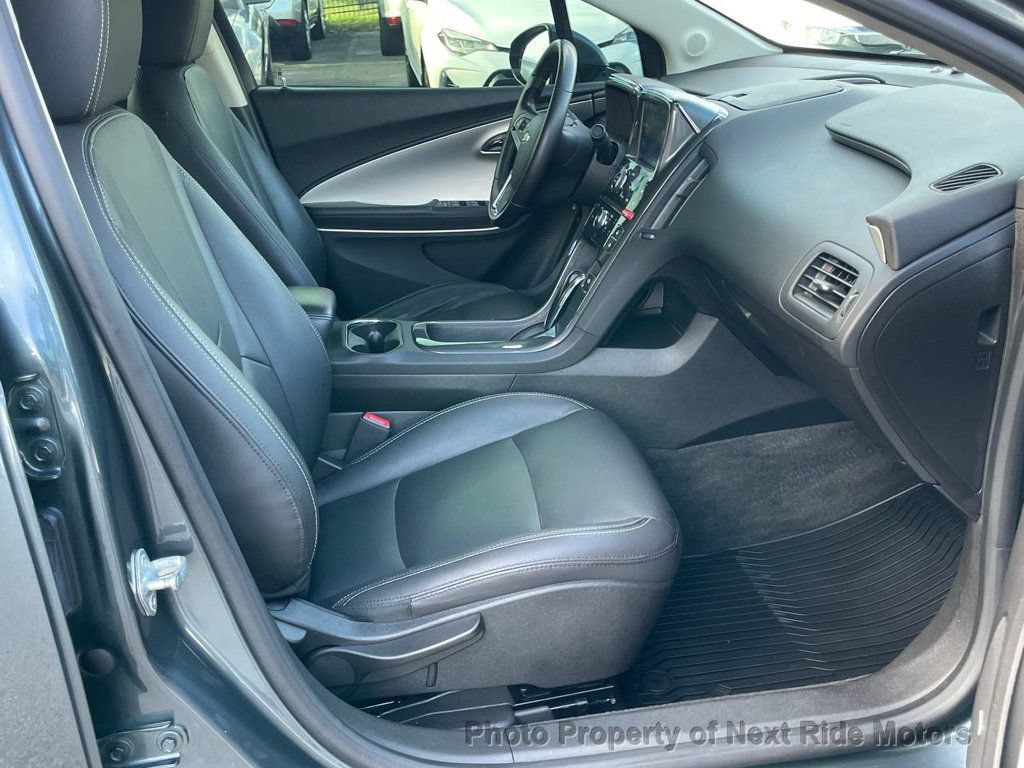 Used 2013 Chevrolet Volt Premium w/ Premium Trim Package FWD image 10