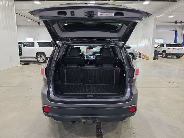 Used 2015 Toyota Highlander Limited AWD/4WD image 30
