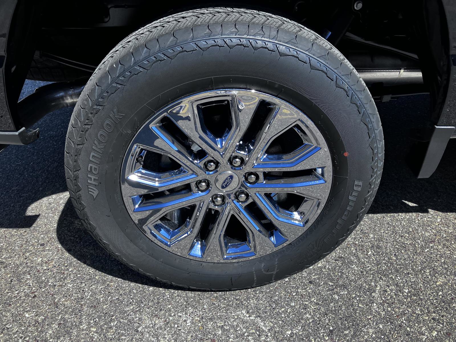 New 2025 Ford F150 Lariat w/ Equipment Group 502A High image 16