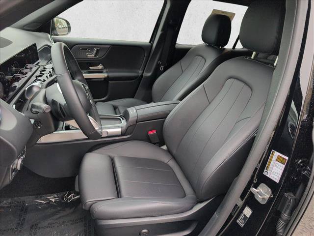 Used 2026 Mercedes-Benz GLB 250 4MATIC image 17
