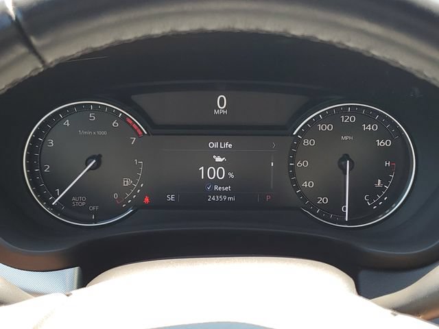 Used 2023 Cadillac XT4 Premium Luxury w/ Cold Weather Package FWD image 9