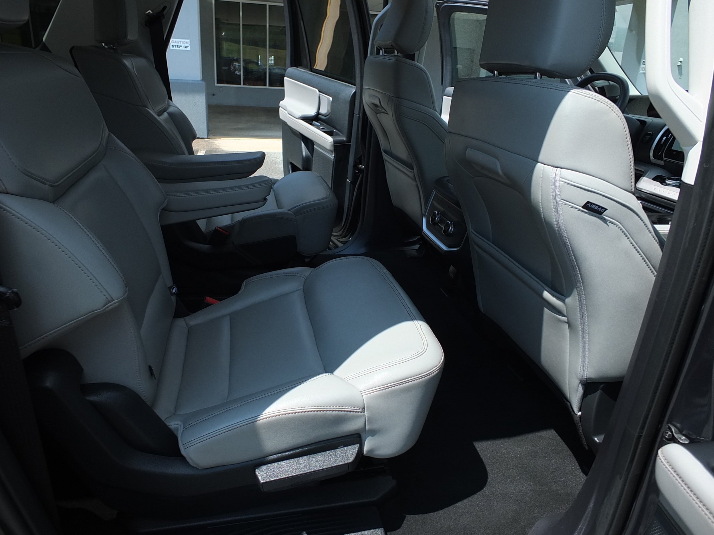 Used 2025 Ford Expedition Max Active RWD image 14