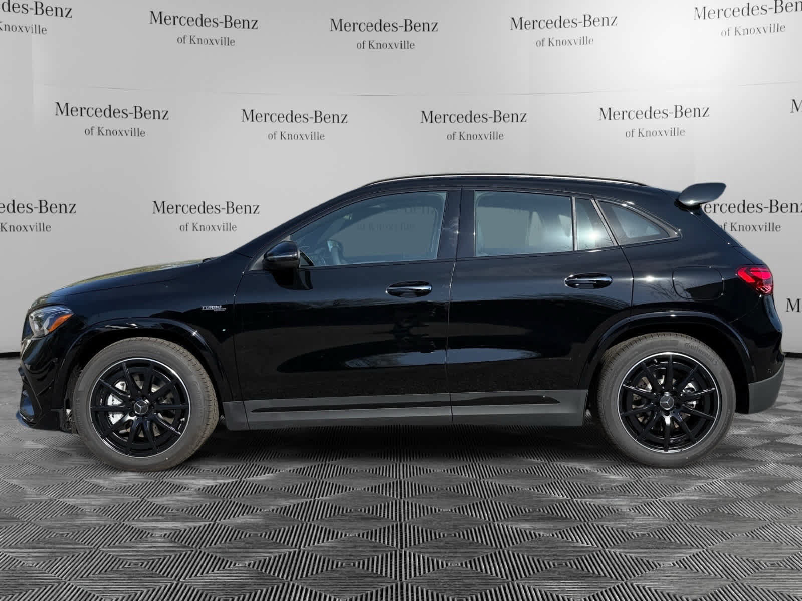 Used 2026 Mercedes-Benz GLA 35 AMG 4MATIC image 2