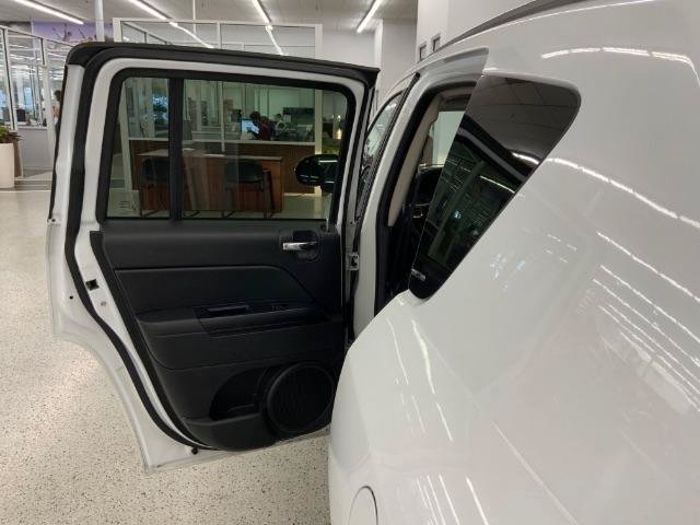 Used 2015 Jeep Compass Sport w/ Power Value Group AWD/4WD image 26