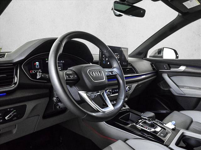Certified 2025 Audi Q5 2.0T Premium Plus w/ Premium Plus Package AWD/4WD image 10