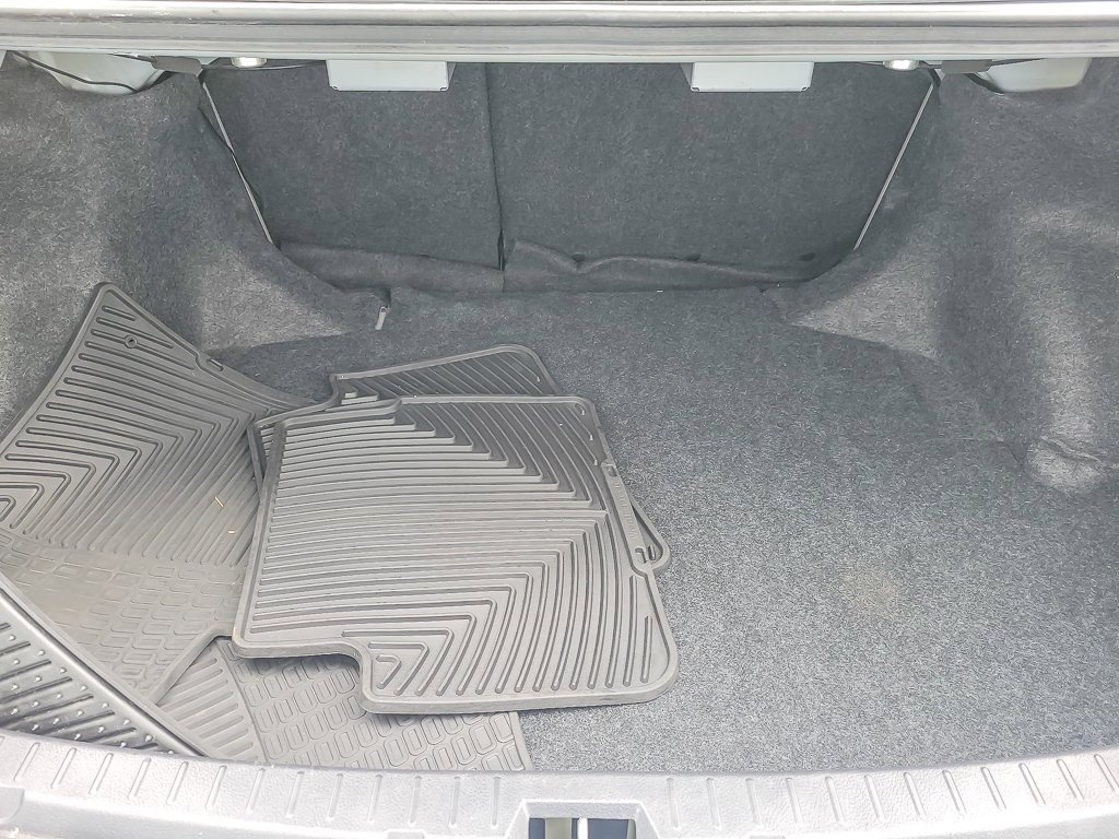 Used 2012 Toyota Corolla LE image 15