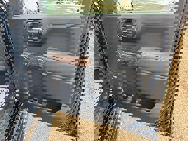 Used 2022 Chevrolet Silverado 1500 High Country w/ Technology Package image 26