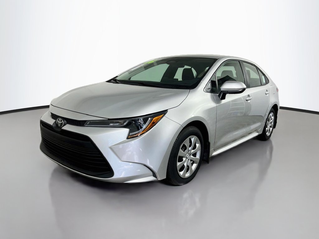Used 2026 Toyota Corolla LE FWD image 7