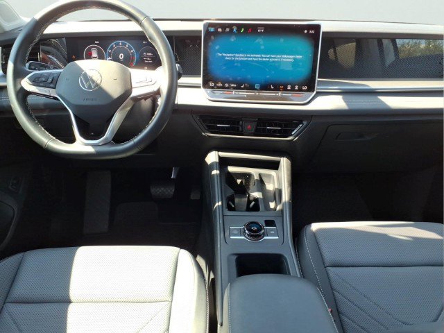 Certified 2025 Volkswagen Tiguan SE AWD/4WD image 14