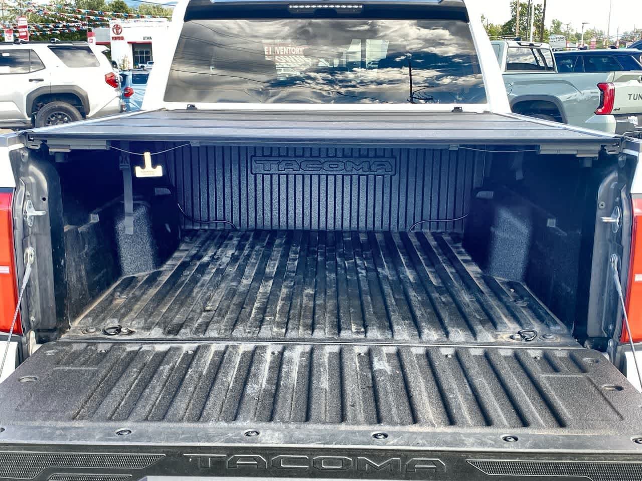 Certified 2024 Toyota Tacoma SR5 AWD/4WD image 22
