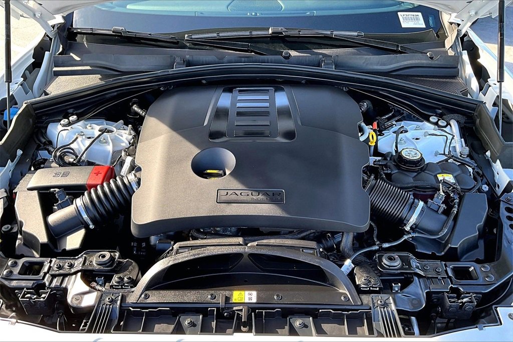 Used 2024 Jaguar F-PACE R-Dynamic S image 28