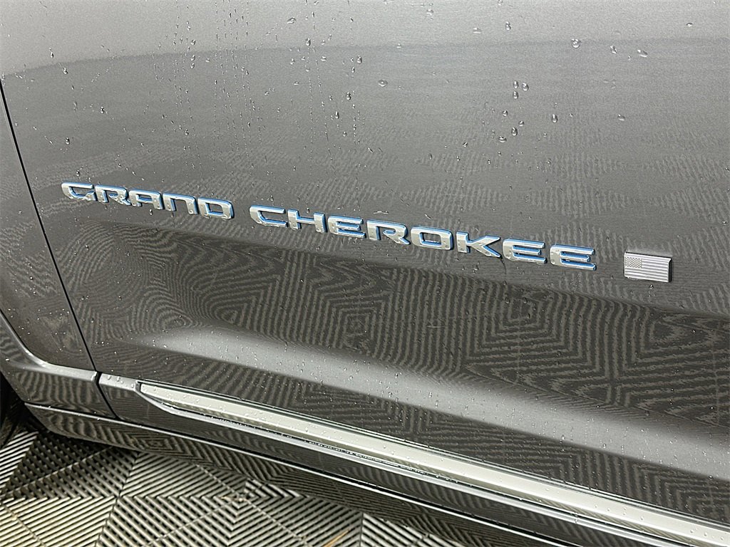 Used 2022 Jeep Grand Cherokee Summit image 28