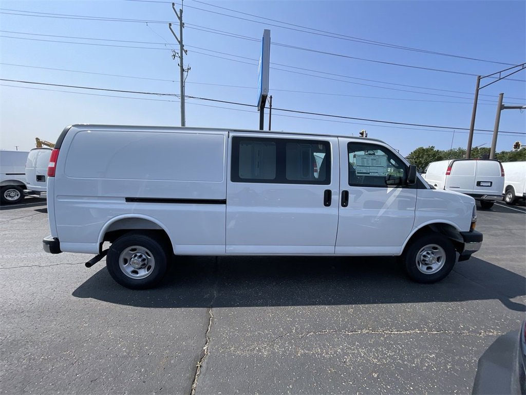 New 2025 Chevrolet Express 3500 Extended w/ Driver Convenience Package image 5