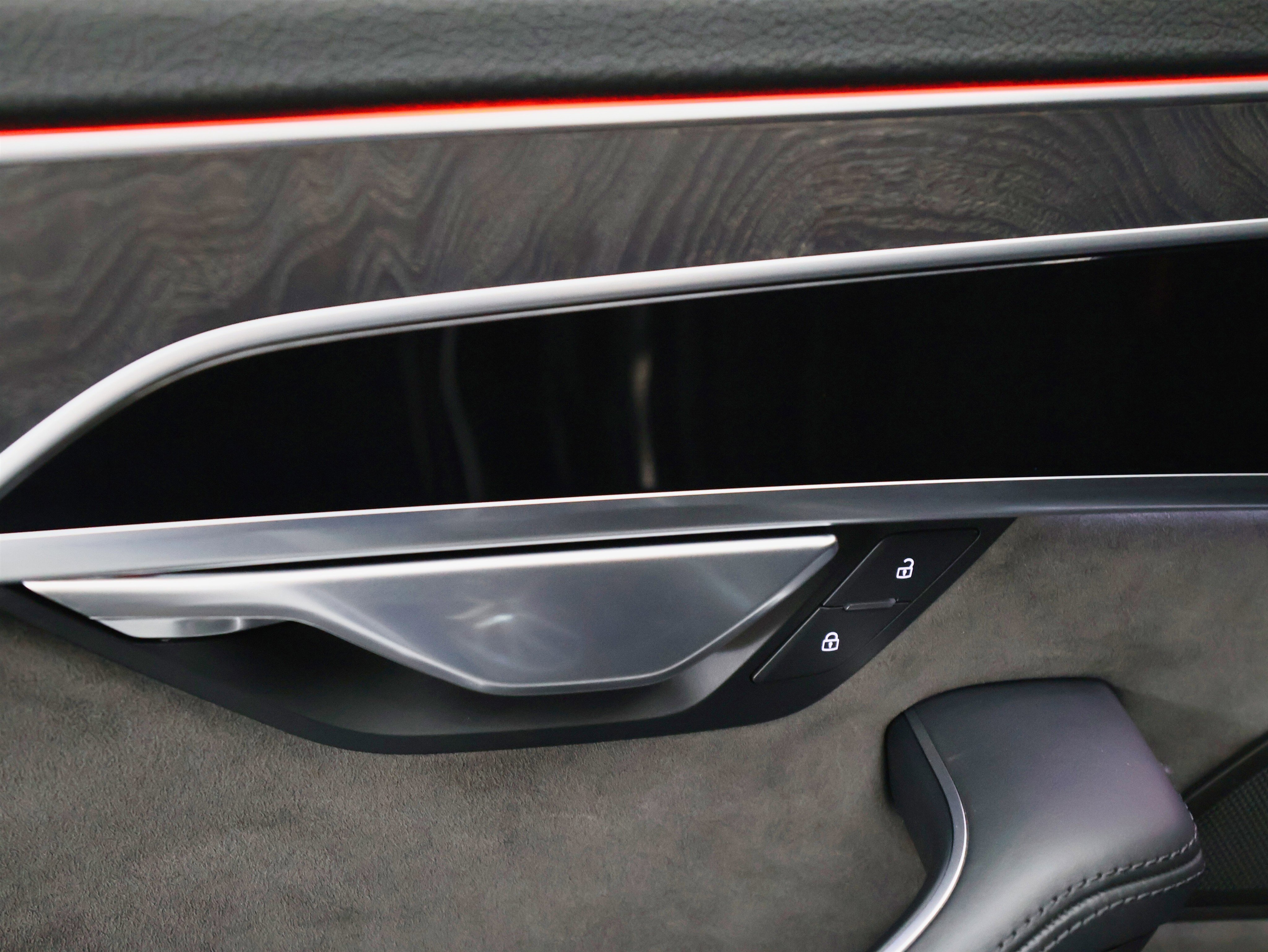 Used 2020 Audi A8 L 4.0T w/ Executive Package image 39