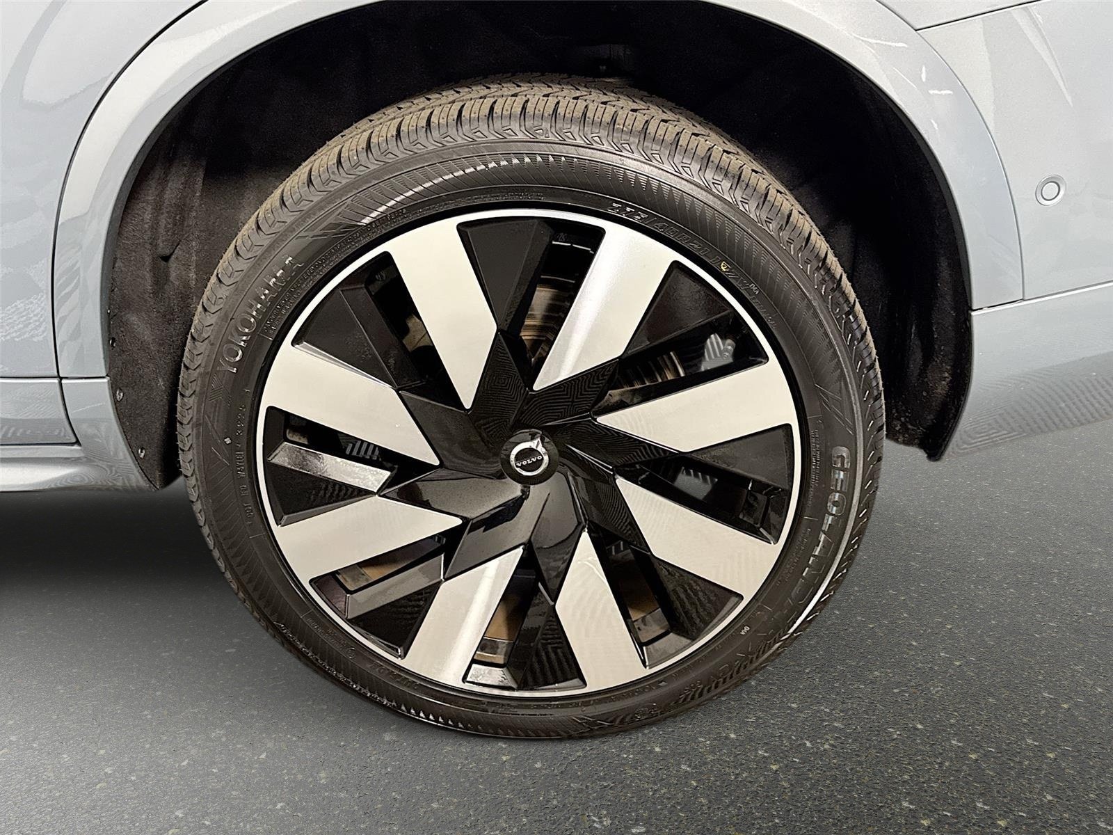 Used 2023 Volvo XC90 T8 Ultimate w/ Lounge Package AWD/4WD image 33