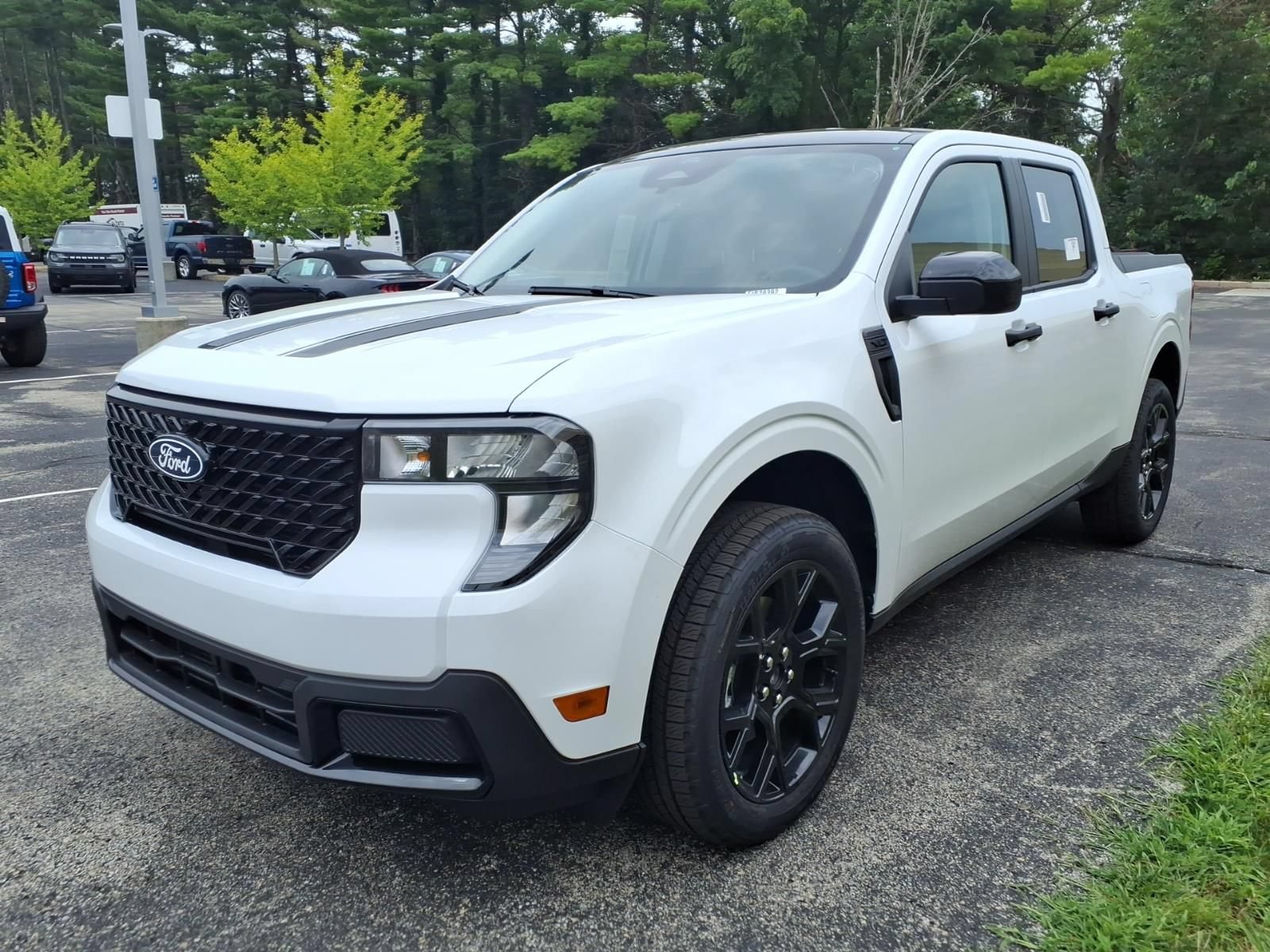 New 2026 Ford Maverick XLT w/ XLT Luxury Package AWD/4WD image 4