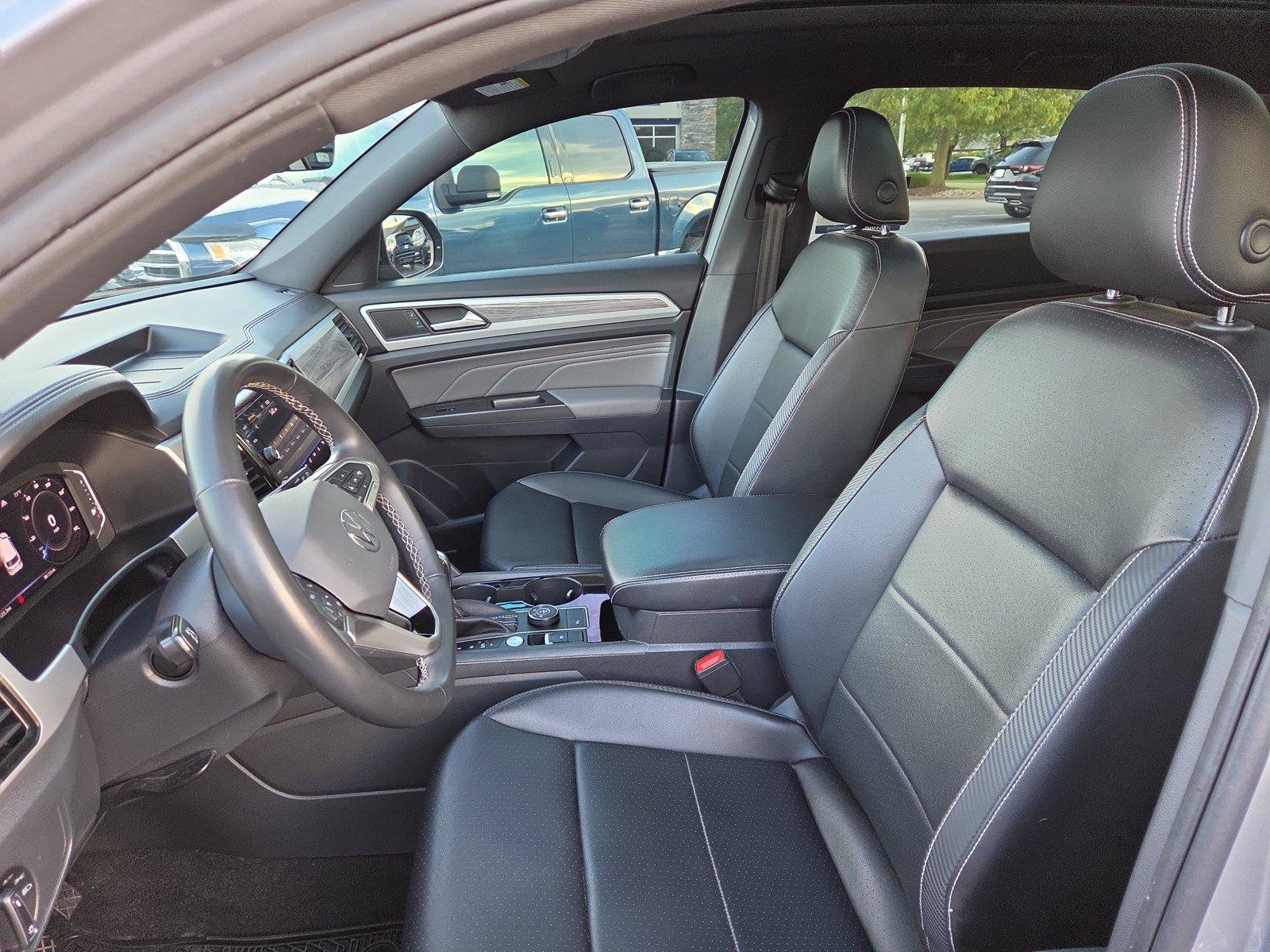 Used 2022 Volkswagen Atlas Cross Sport SE w/ Panoramic Sunroof Package AWD/4WD image 20