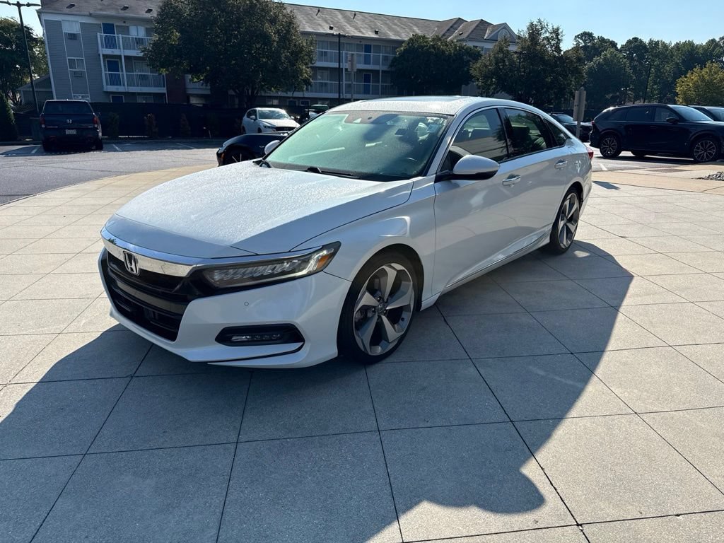Used 2018 Honda Accord Touring image 3
