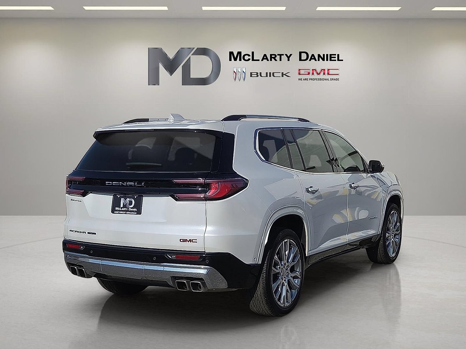 Used 2024 GMC Acadia Denali w/ Super Cruise Package AWD/4WD image 14